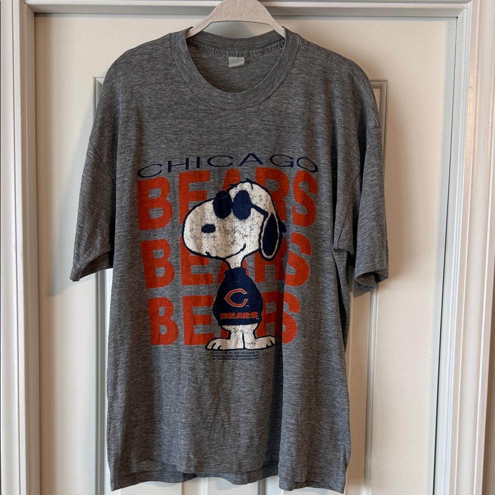 Gray Chicago Bears Snoopy T-Shirt